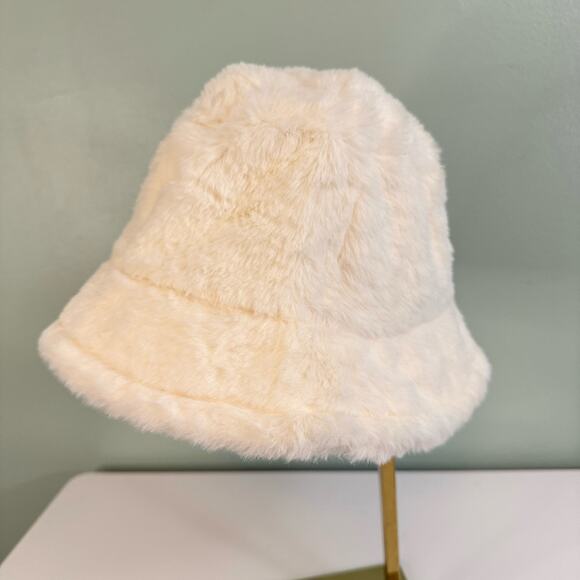 Faux Fur Bucket Hat Womens White 23" OS Furry Fluffy Plush Winter Warm Fashion - Picture 2 of 6